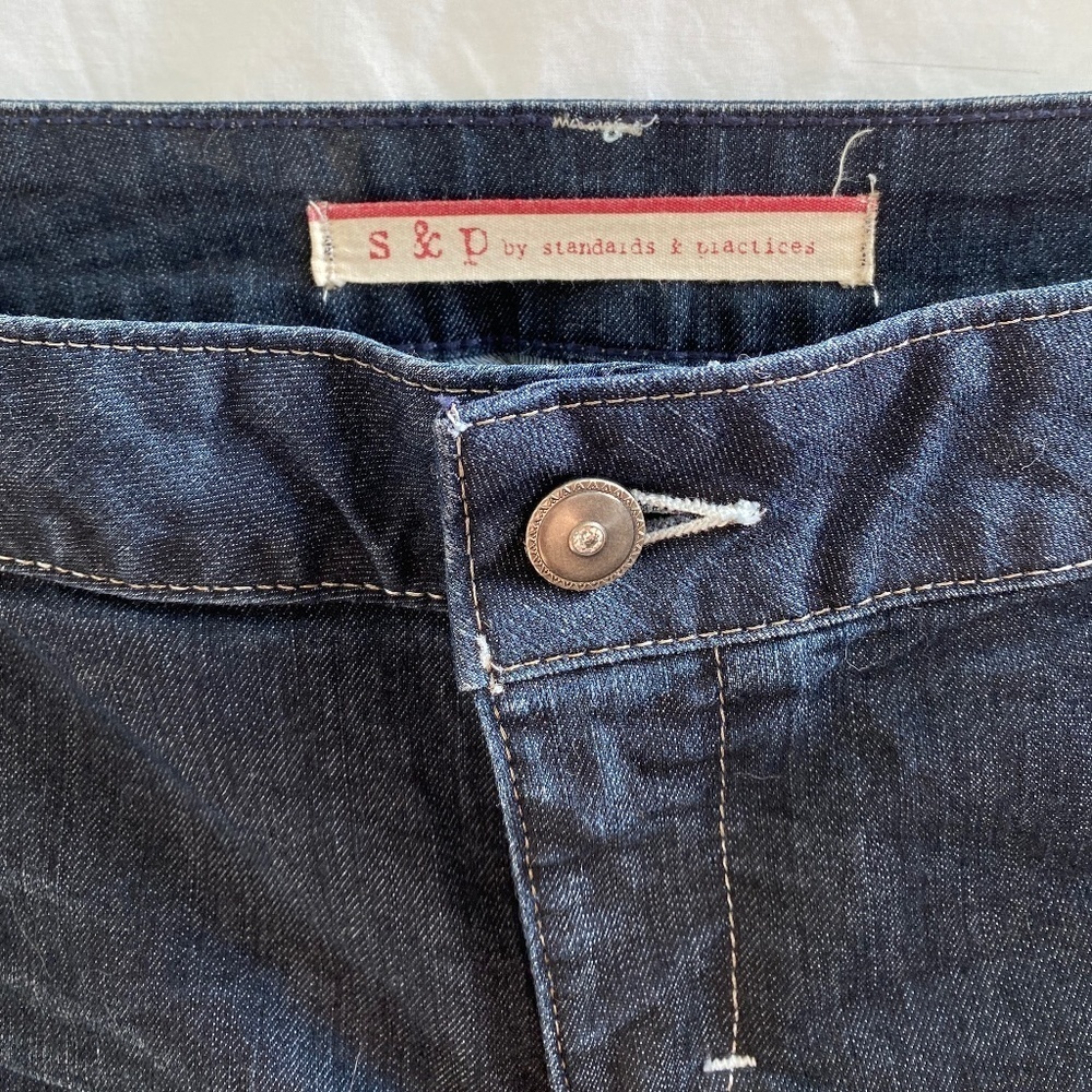 NWOT Rhinestone studded Jean's - Women's - Size: 32 - Picture 4 of 12